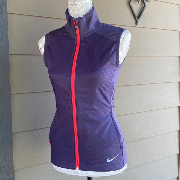 Nike Jackets & Blazers - 💋CLEAROUT Nike golf vest